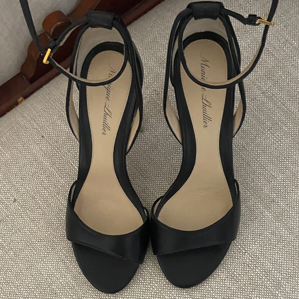 Monique Lhuillier Elegant Black Heels